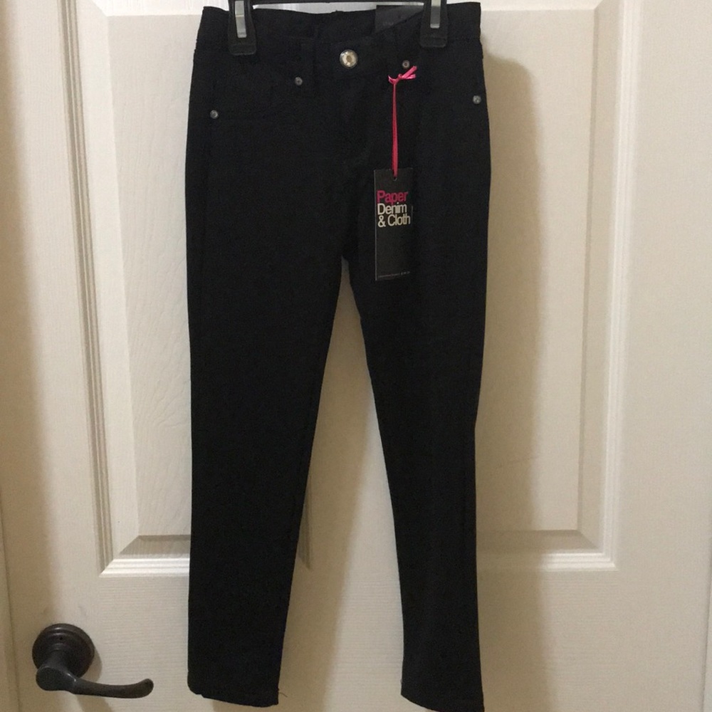 Cute black jegging!